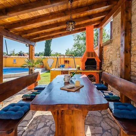 House Varesko Casa de Férias